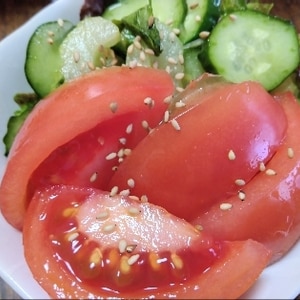 きゅうりとトマトの簡単サラダ☆
